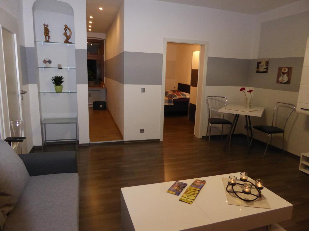 Weiss-ferienwohnung Apartment *